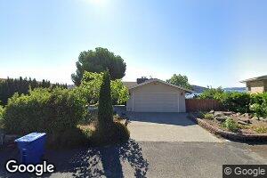 5717 NE 182nd St, Kenmore, WA 98028