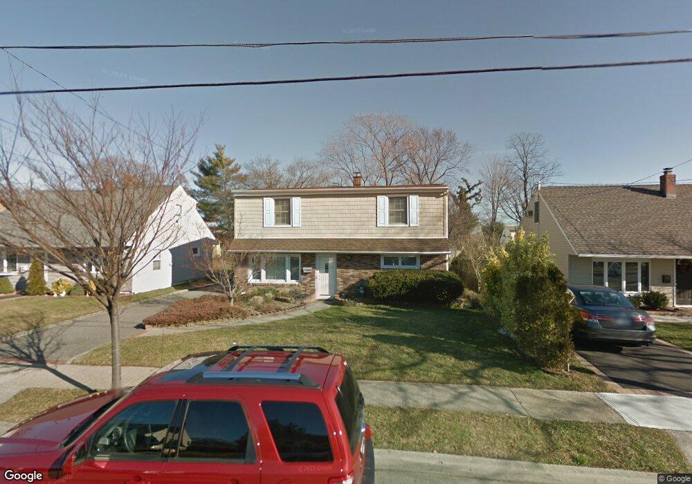 11 Ocean Ave, Bellmore, NY 11710 - photo 1