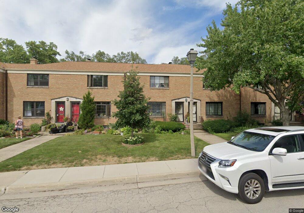 157 Fellows Ct unit 157, Elmhurst, IL 60126 - photo 1