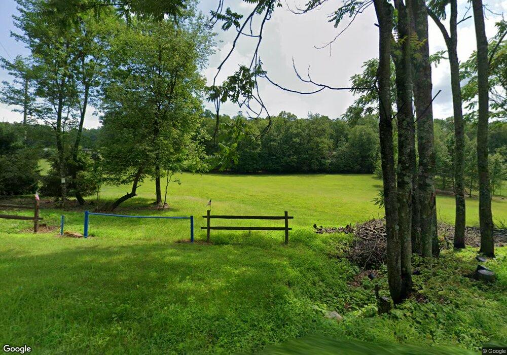 256 Beechnut Rd, New Ringgold, PA 17960 - photo 1