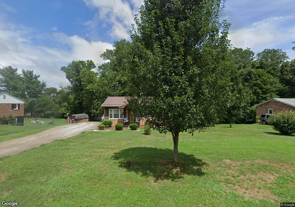 294 Robin Rd, Martinsville, VA 24112 - photo 1