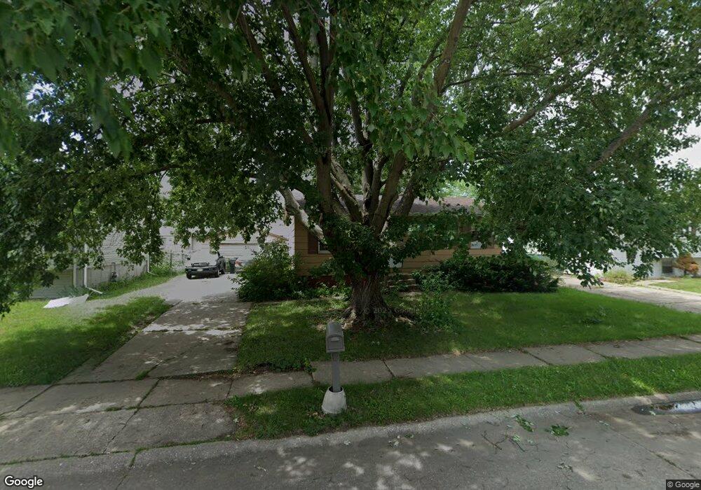 1138 N Pioneer St, Davenport, IA 52804 - photo 1