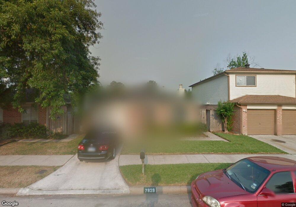 7839 Greenedge Dr, Houston, TX 77040 - photo 1