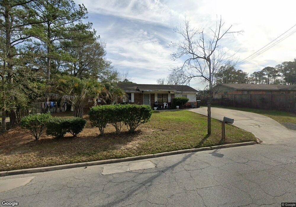 1017 10th St SE, Moultrie, GA 31768 - photo 1