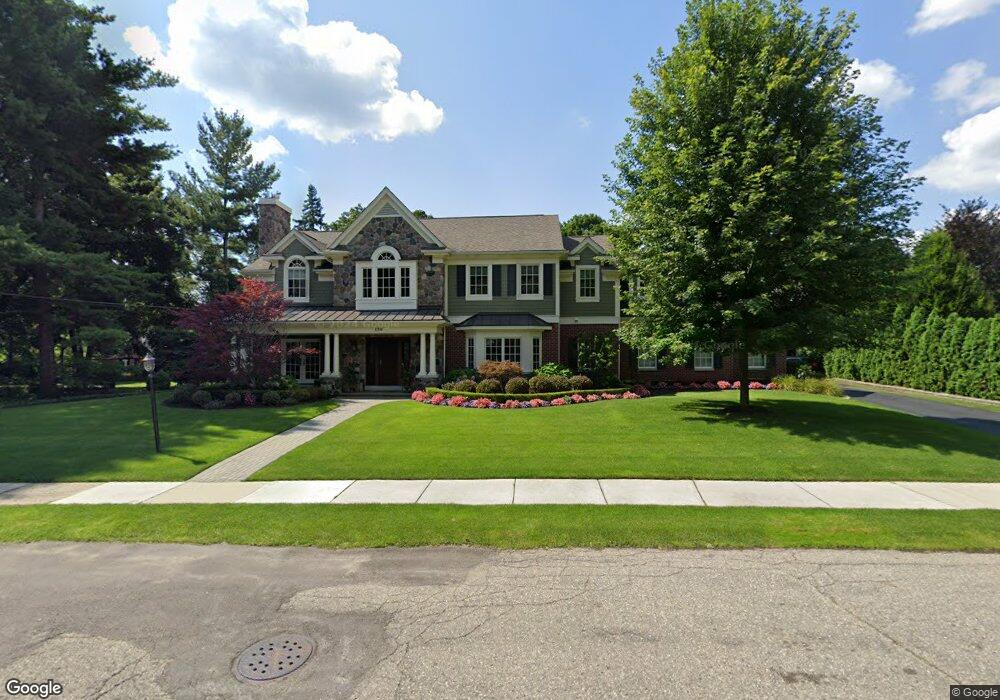 559 Half Moon Rd, Bloomfield Hills, MI 48301 - photo 1