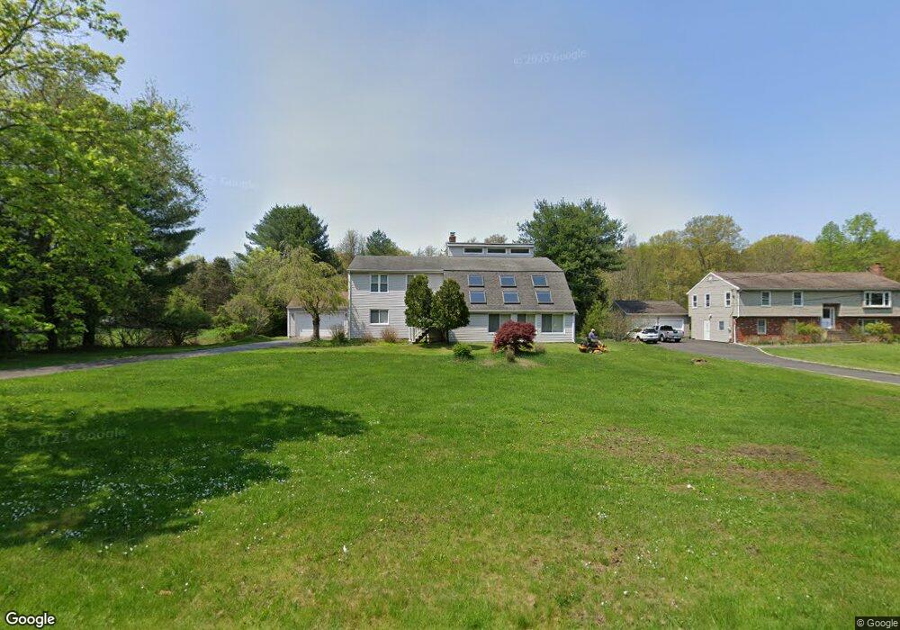 325 Mohegan Rd, Shelton, CT 06484 - photo 1