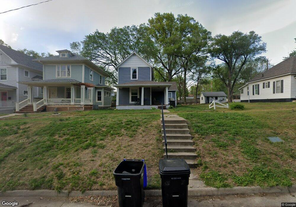 1724 SW 3rd St, Topeka, KS 66606 - photo 1