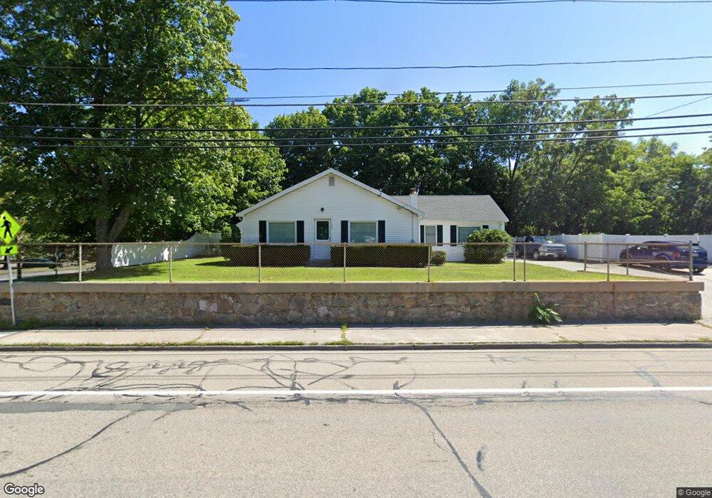 149 N Main St, Bellingham, MA 02019 - photo 1