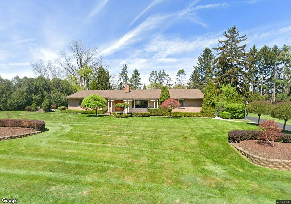 1187 Peveril Rd, Bloomfield Hills, MI 48304 - photo 1