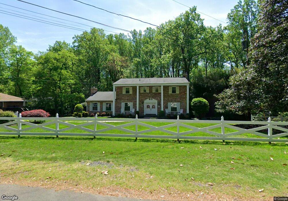 9317 Tovito Dr, Fairfax, VA 22031 - photo 1