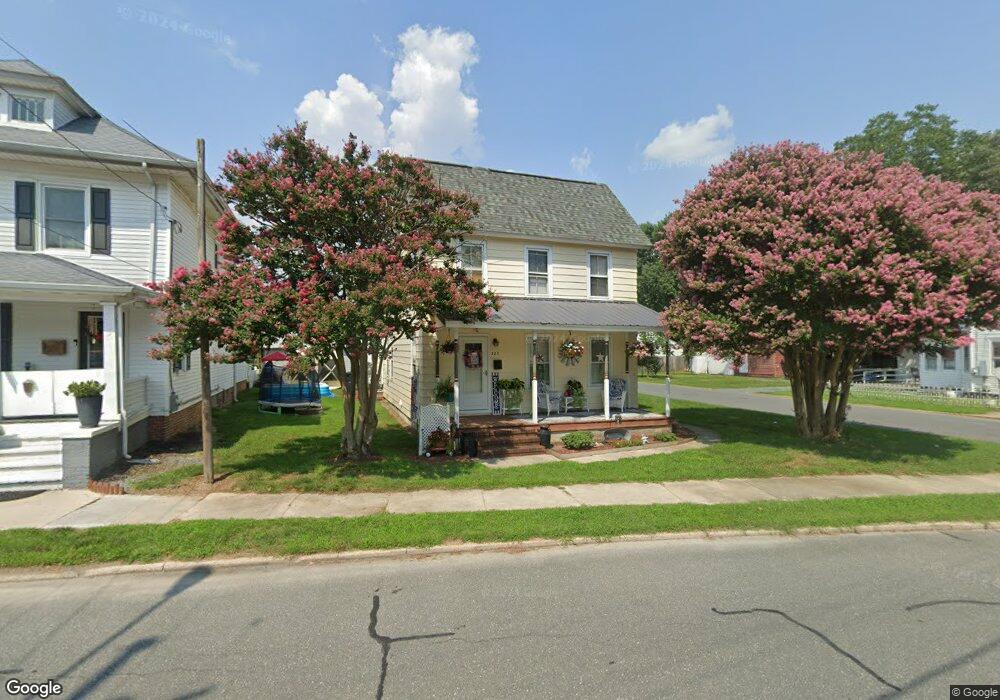 323 E 6th St, Laurel, DE 19956 - photo 1