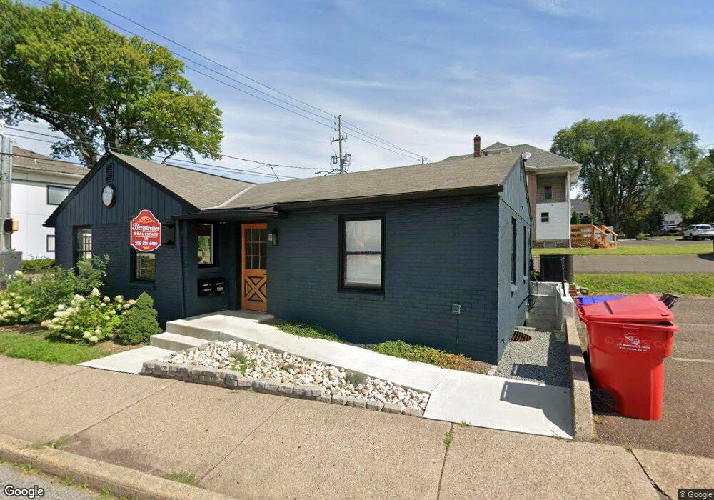 602 E Broad St, Souderton, PA 18964 - photo 1