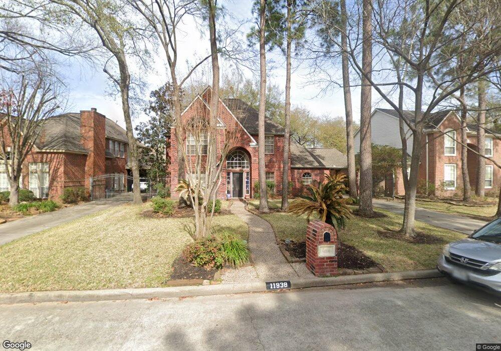 11938 Gatesden Dr, Tomball, TX 77377 - photo 1