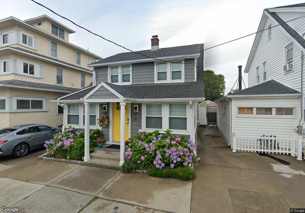 10 Jamaica Ct, East Haven, CT 06512 - photo 1