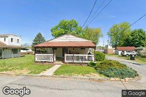 4 W Hunter St, Lyon Station, PA 19536