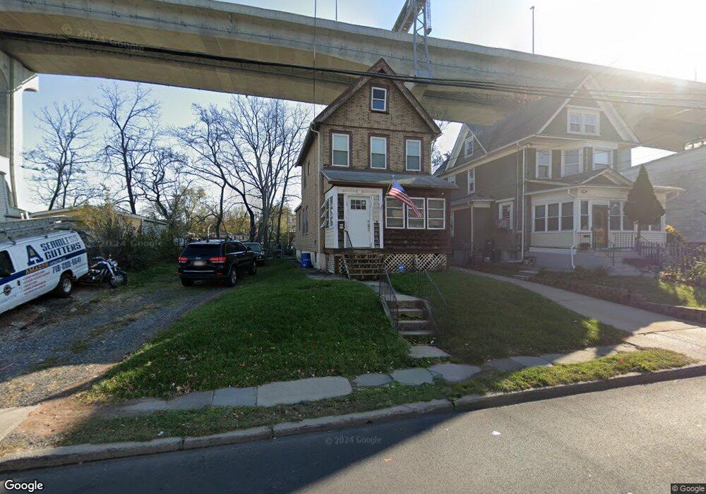 25 Morningstar Rd, Staten Island, NY 10303 - photo 1