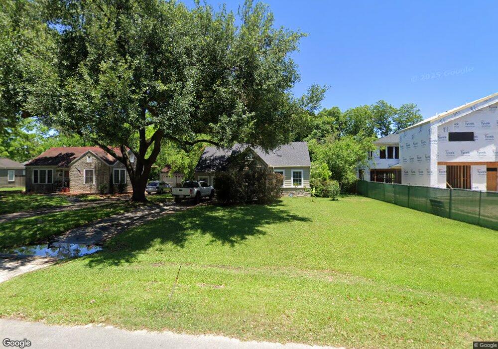 212 W 31st St, Houston, TX 77018 - photo 1
