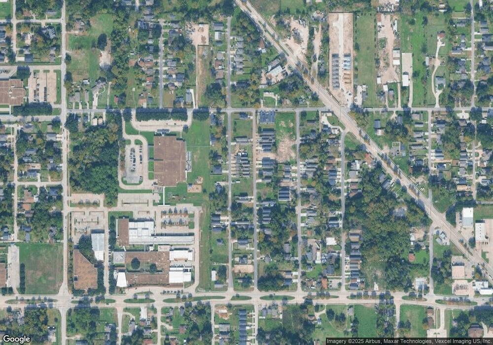 7851 Dyer St, Houston, TX 77088 - photo 1