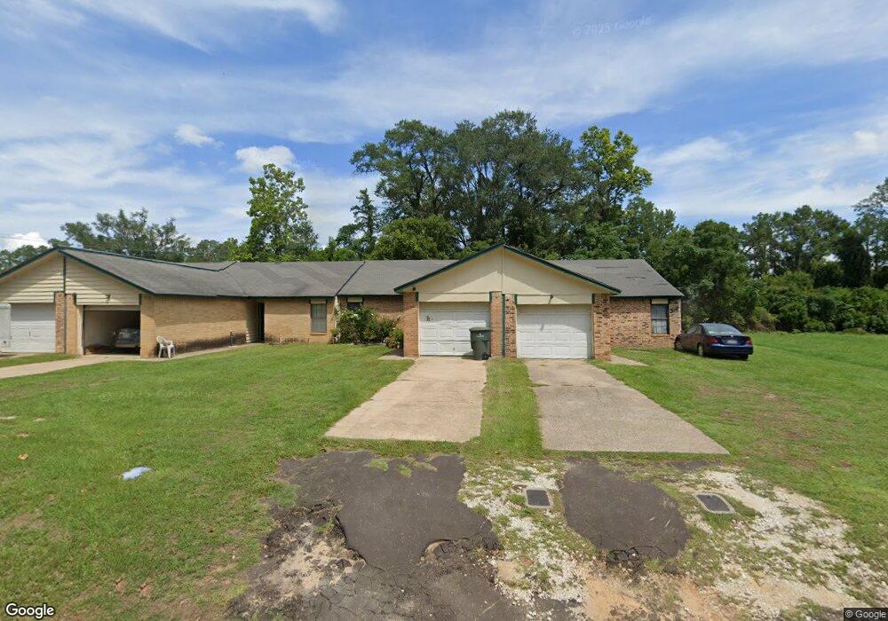 318 W Spradley St, Nacogdoches, TX 75964 - photo 1