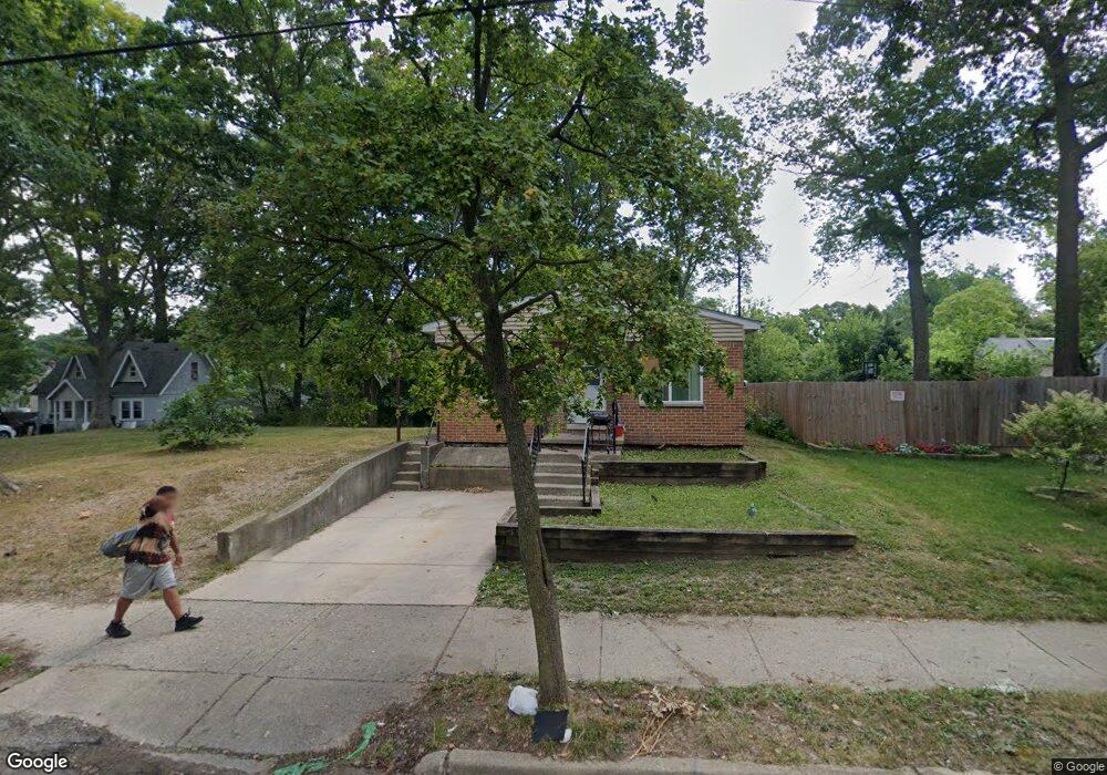 1113 Dakin St, Lansing, MI 48912 - photo 1