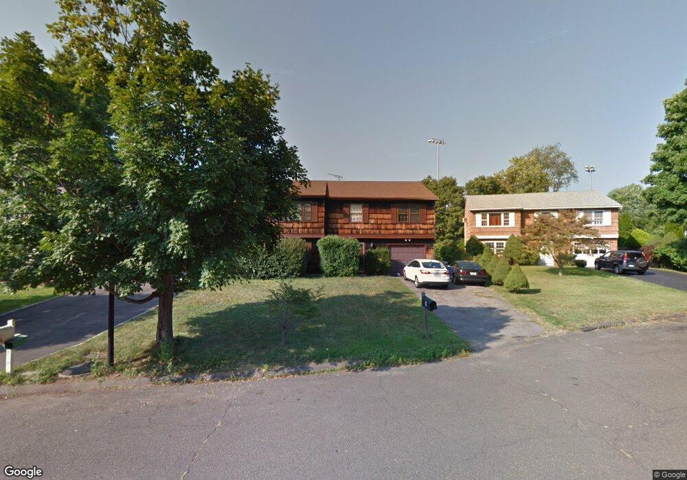 8 Highland Ct, Norwalk, CT 06854 - photo 1