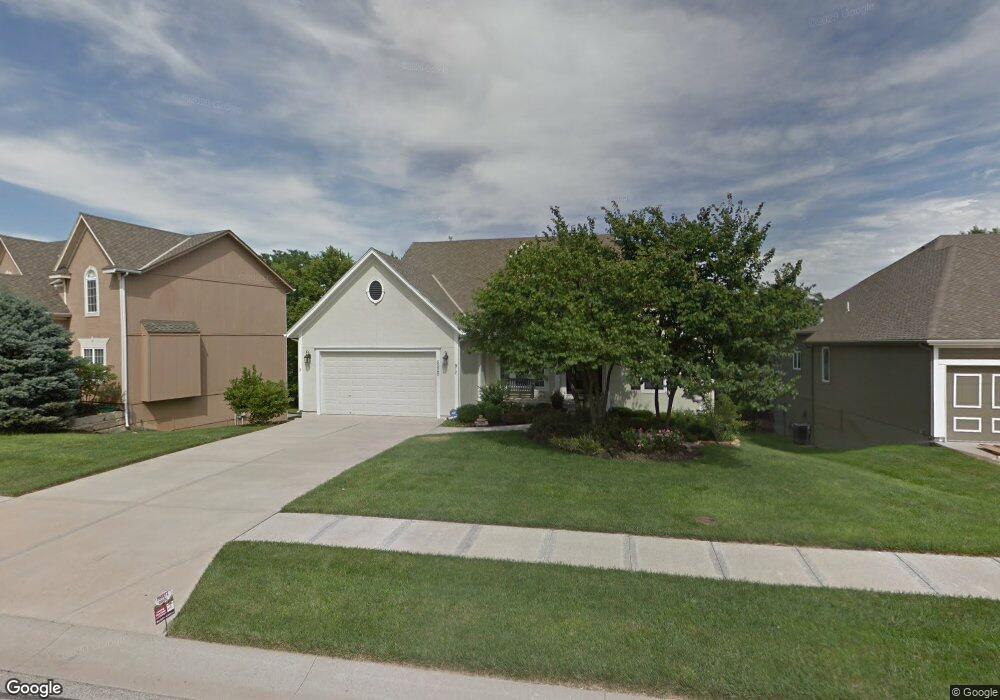 6925 Meadowlark Ln, Shawnee, KS 66226 - photo 1