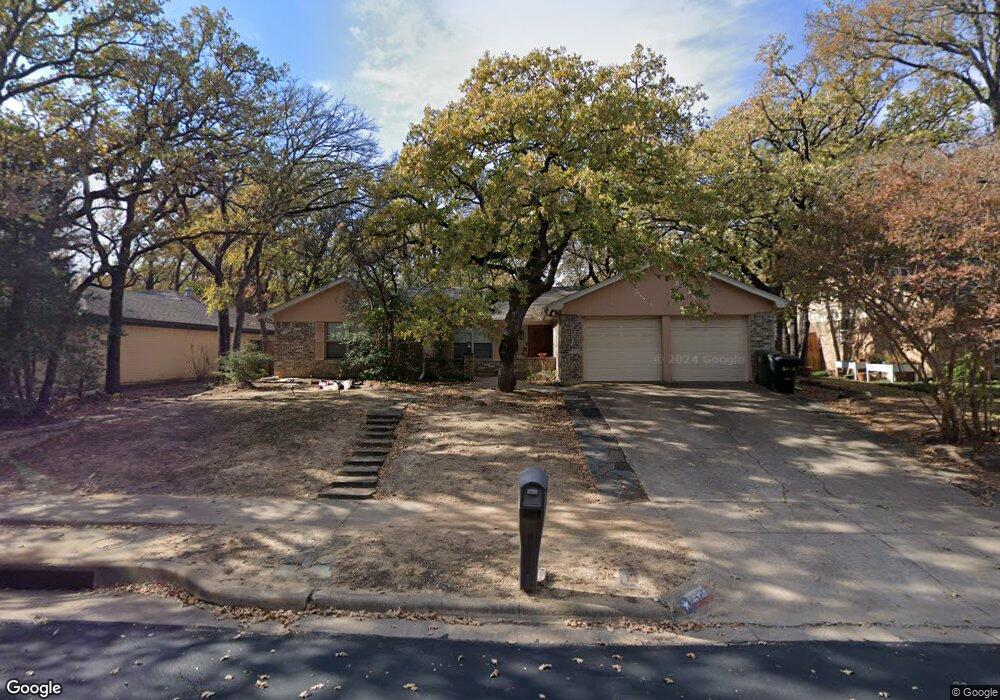 2925 Ridgewood Dr, Hurst, TX 76054 - photo 1