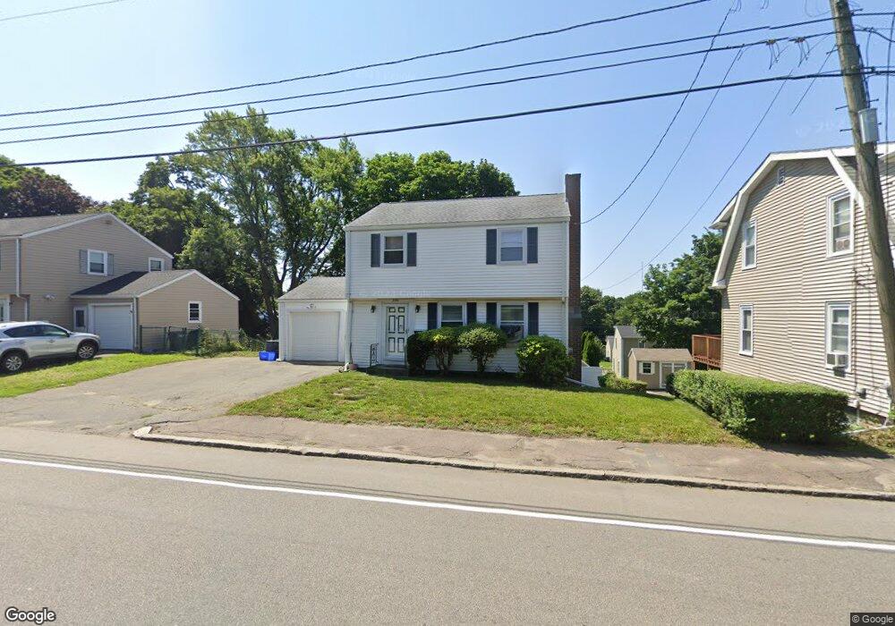 352 W Squantum St, Quincy, MA 02171 - photo 1