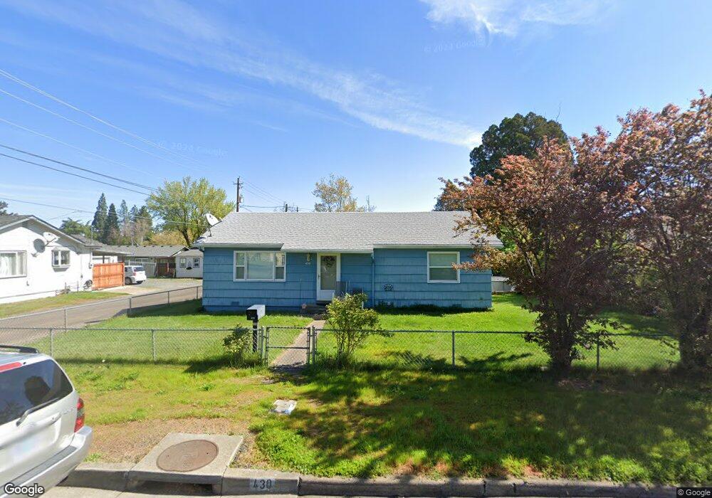 430 N 4th St, Central Point, OR 97502 - photo 1