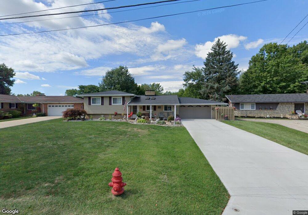 30220 Meadowview Dr, Wickliffe, OH 44092 - photo 1