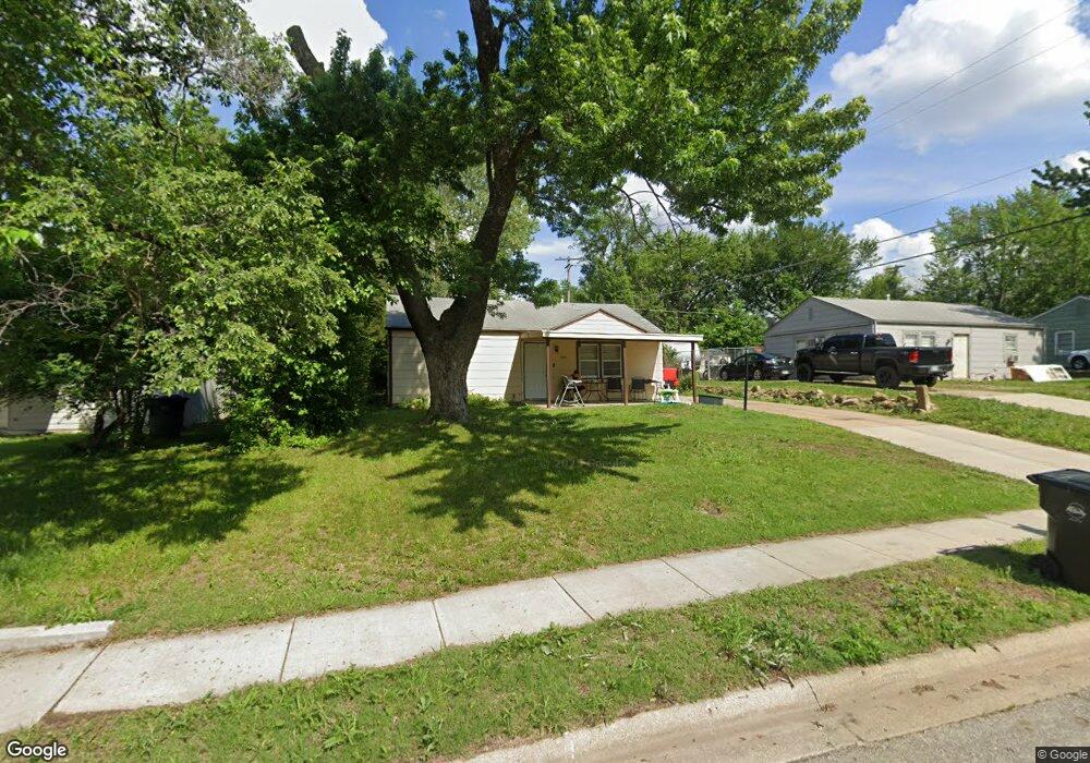 3504 SE Bryant St, Topeka, KS 66605 - photo 1