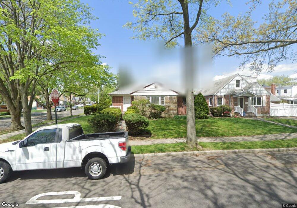 26703 83rd Ave, Glen Oaks, NY 11004 - photo 1