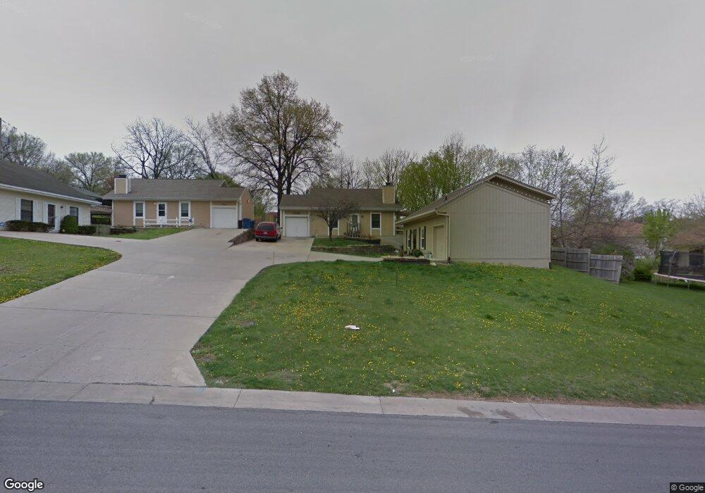 5220 Knox St, Shawnee, KS 66203 - photo 1