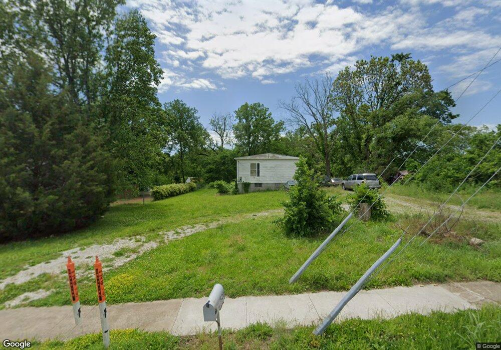 1520 Oak St, Carthage, MO 64836 - photo 1