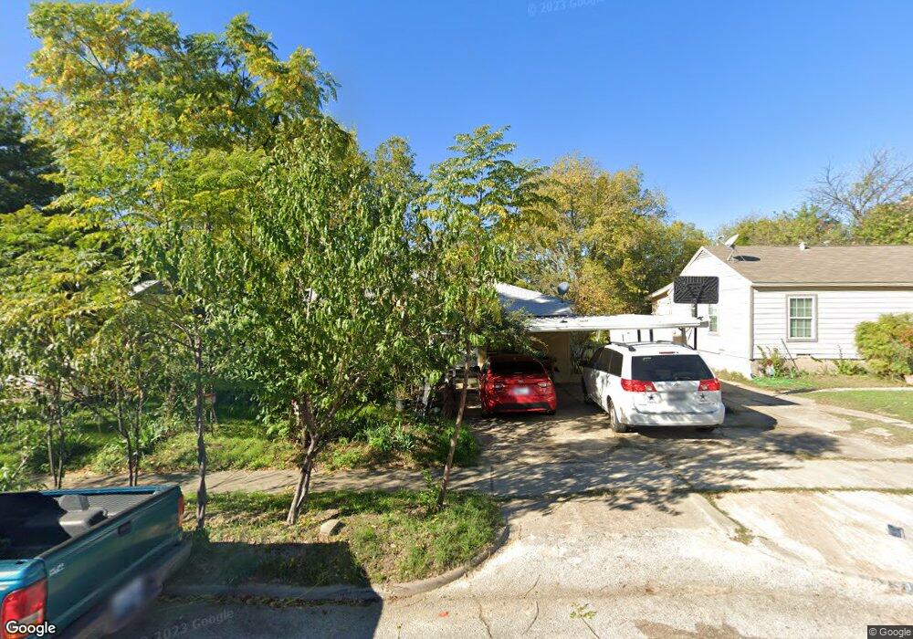 613 Ouida St, Grand Prairie, TX 75051 - photo 1