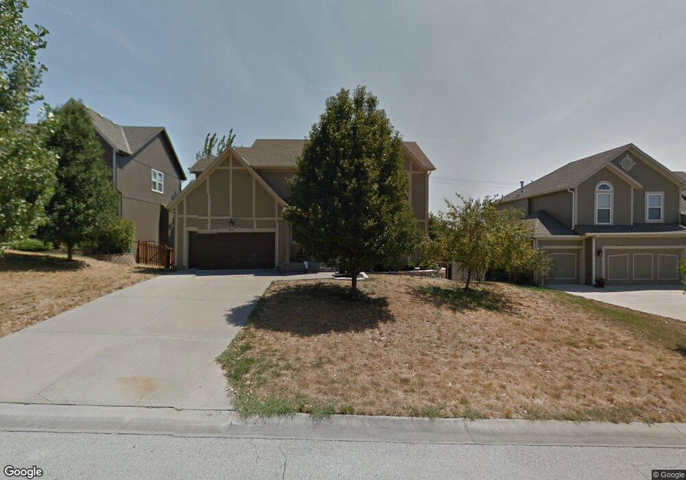 5813 Millbrook St, Shawnee, KS 66218 - photo 1