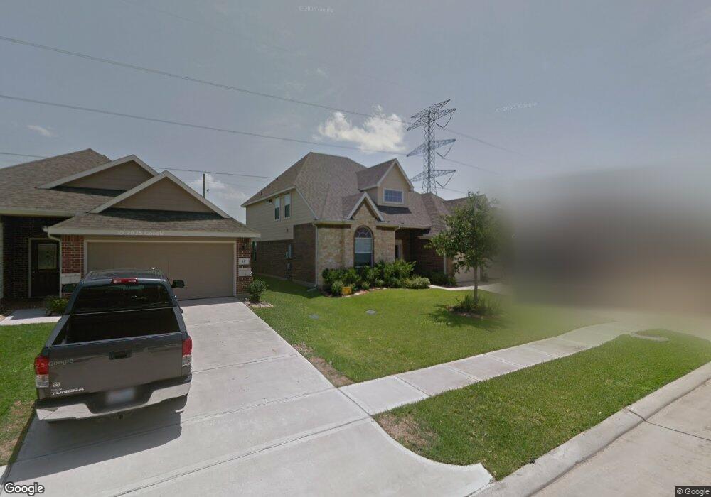 339 Lake Line Dr, Alvin, TX 77511 - photo 1