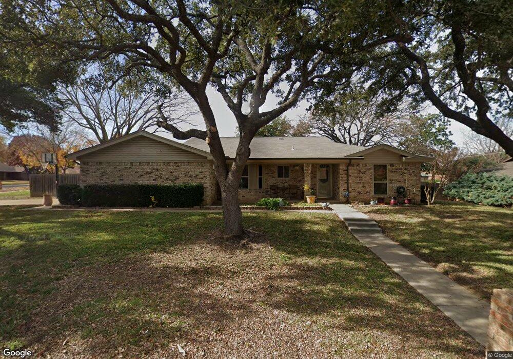 7601 Hunt Dr, North Richland Hills, TX 76182 - photo 1