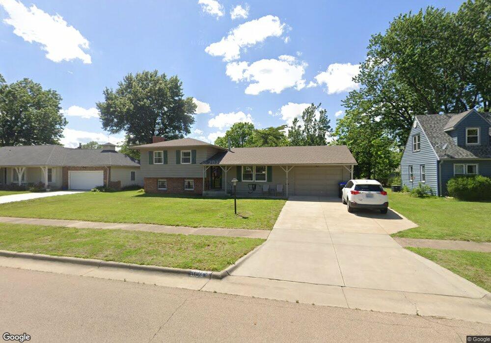 3037 SW Boswell Ave, Topeka, KS 66611 - photo 1