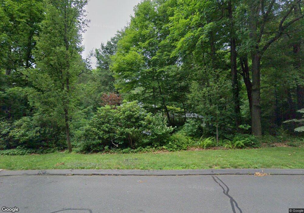 9 Highwood, Simsbury, CT 06070 - photo 1