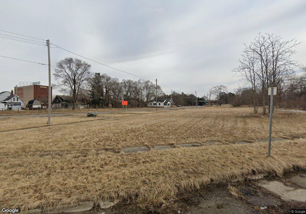 1238 Davison Rd, Flint, MI 48506 - photo 1