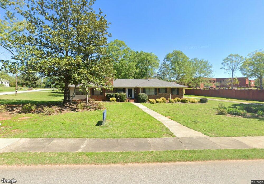 301 Spencer St, Barnesville, GA 30204 - photo 1