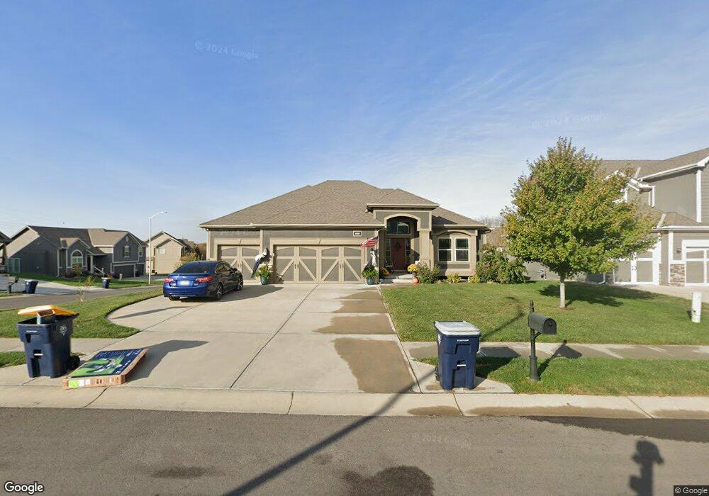 10400 N Lister Ct unit 37238401, Kansas City, MO 64156 - photo 1