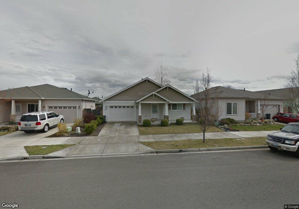 867 S Haskell St, Central Point, OR 97502 - photo 1