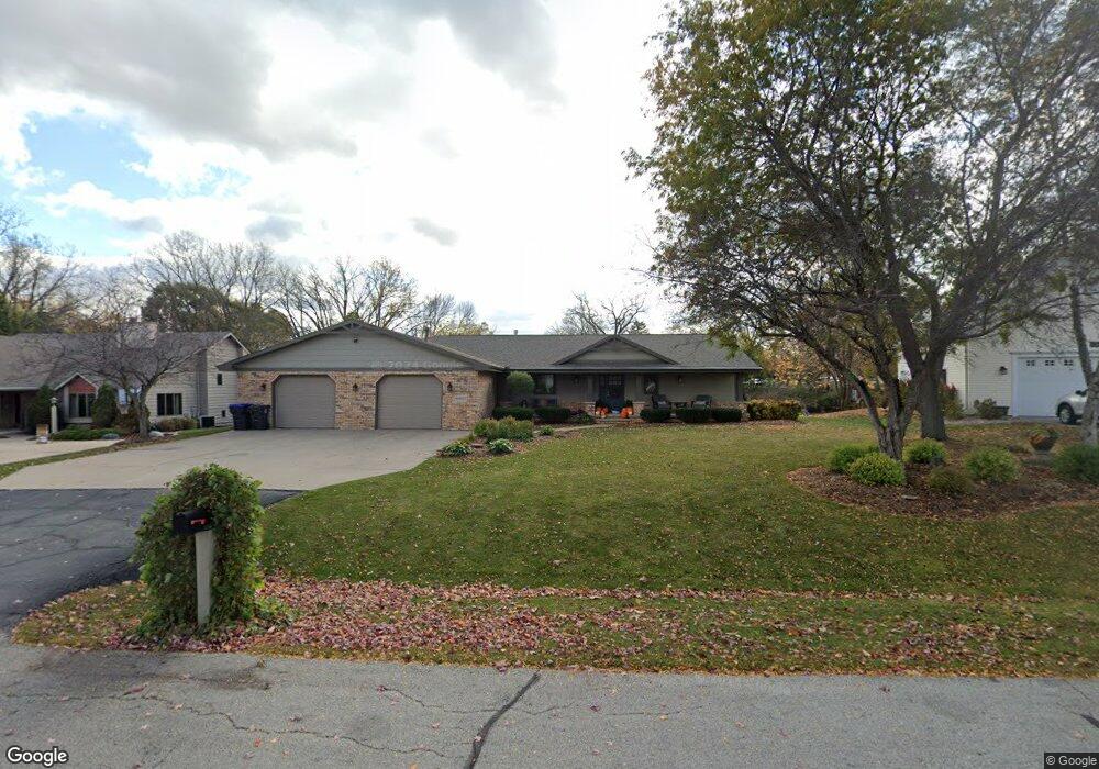 W2837 Schmalz Cir, Appleton, WI 54915 - photo 1