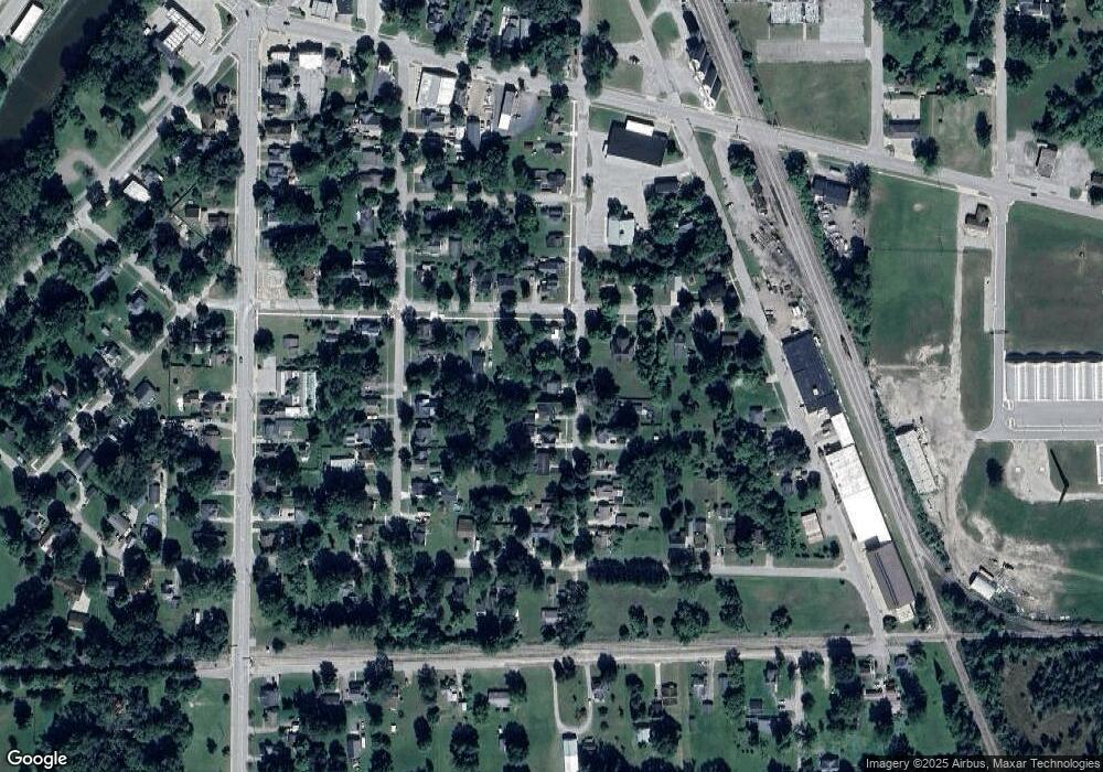 216 S Sheridan St, Vassar, MI 48768 - photo 1