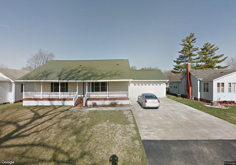 1705 N Logan St, Lincoln, IL 62656 - photo 1