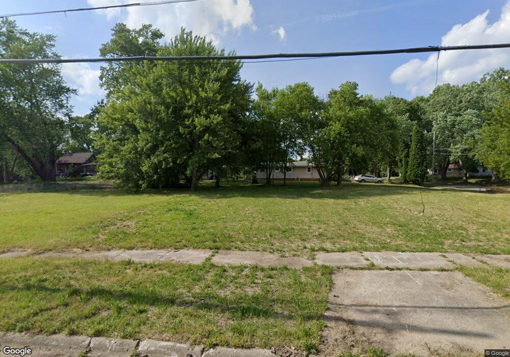 2319 Woodrow Ave, Flint, MI 48506 - photo 1