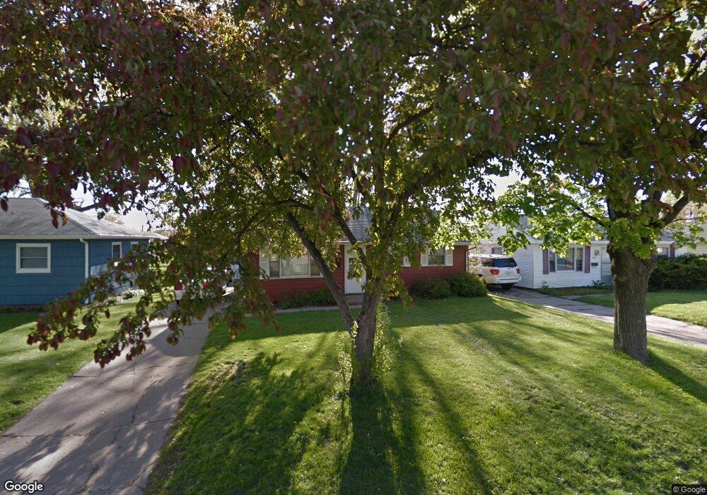 1119 16th St SW, Cedar Rapids, IA 52404 - photo 1