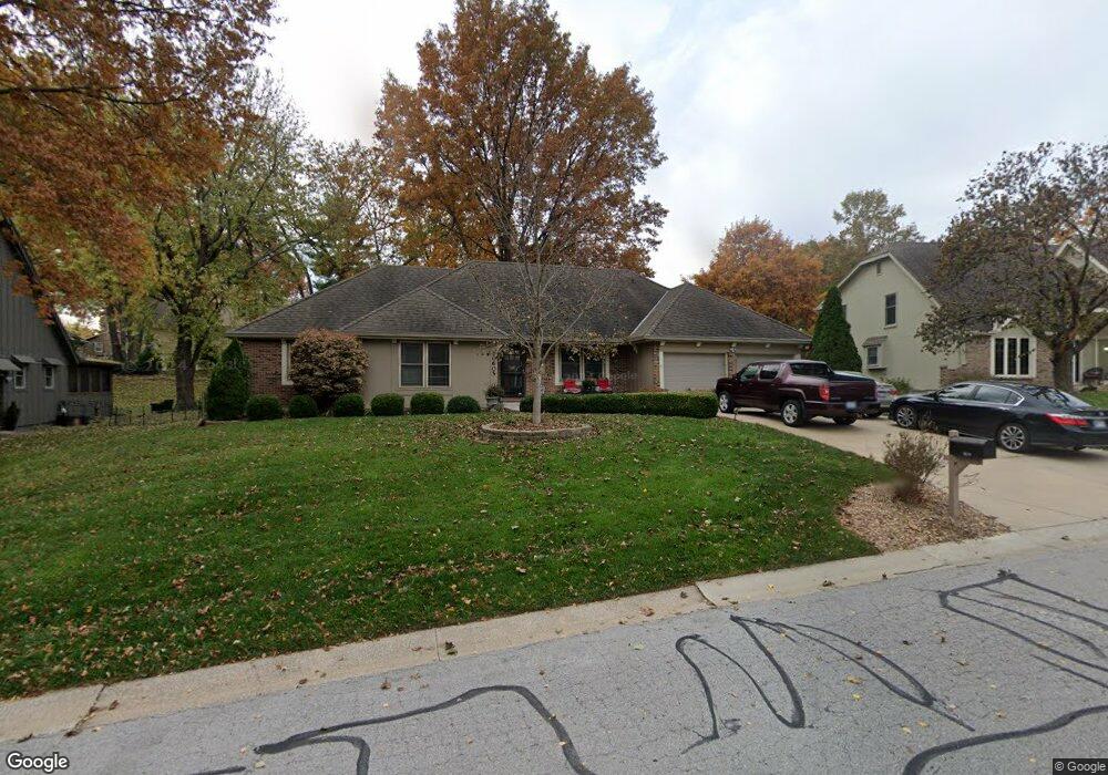 10605 W 52nd Terrace, Shawnee, KS 66203 - photo 1